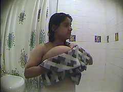 Hidden Cam Sex Indian Bhabhi Filmed Naked In Shower