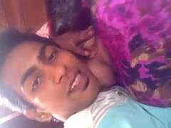 Lucknow University Young Amateur Couple Sex MMS